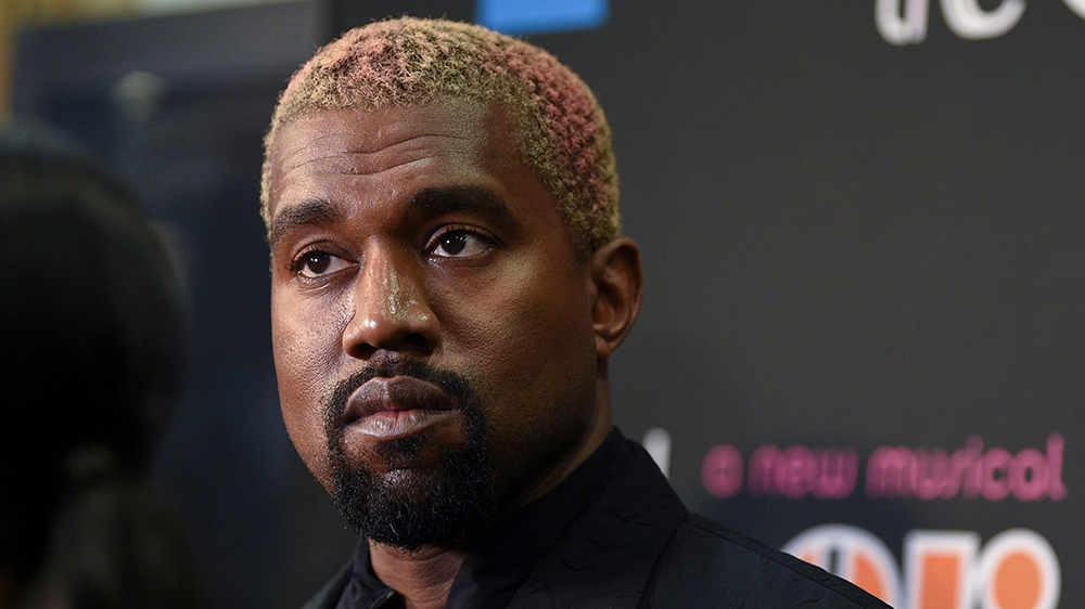 Aniversário de morte da mãe de Kanye West teria motivado colapso nervoso